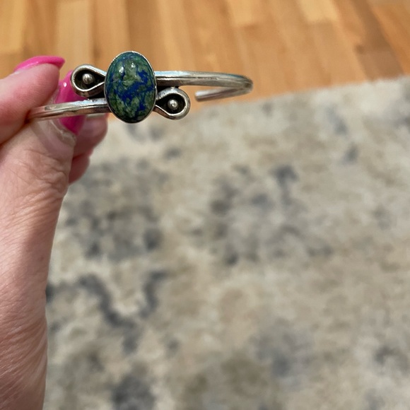 Sterling Silver Southwestern Azurite Crystal Dainty Cuff Bracelet.. NWOT - Picture 3 of 8